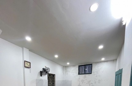 Cho thuê nhà nguyên căn ngõ Bạch Mai Hai Bà Trưng,  40m x3 tầng 1 tum .3 ngủ.
11 Triệu